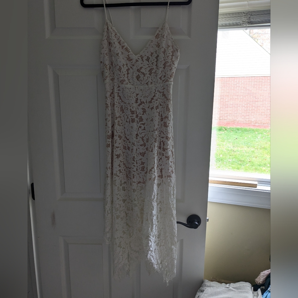 Lulu’s One Wish White Lace Midi Dress size medium